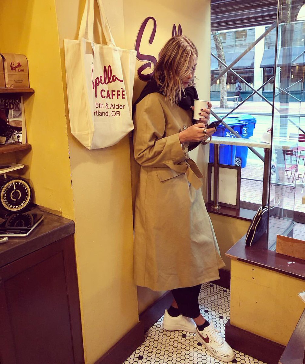 wesupportmasha's tweet photo. #WhenInPortland โ๏ธ https://t.co/2qr0lUzyDi