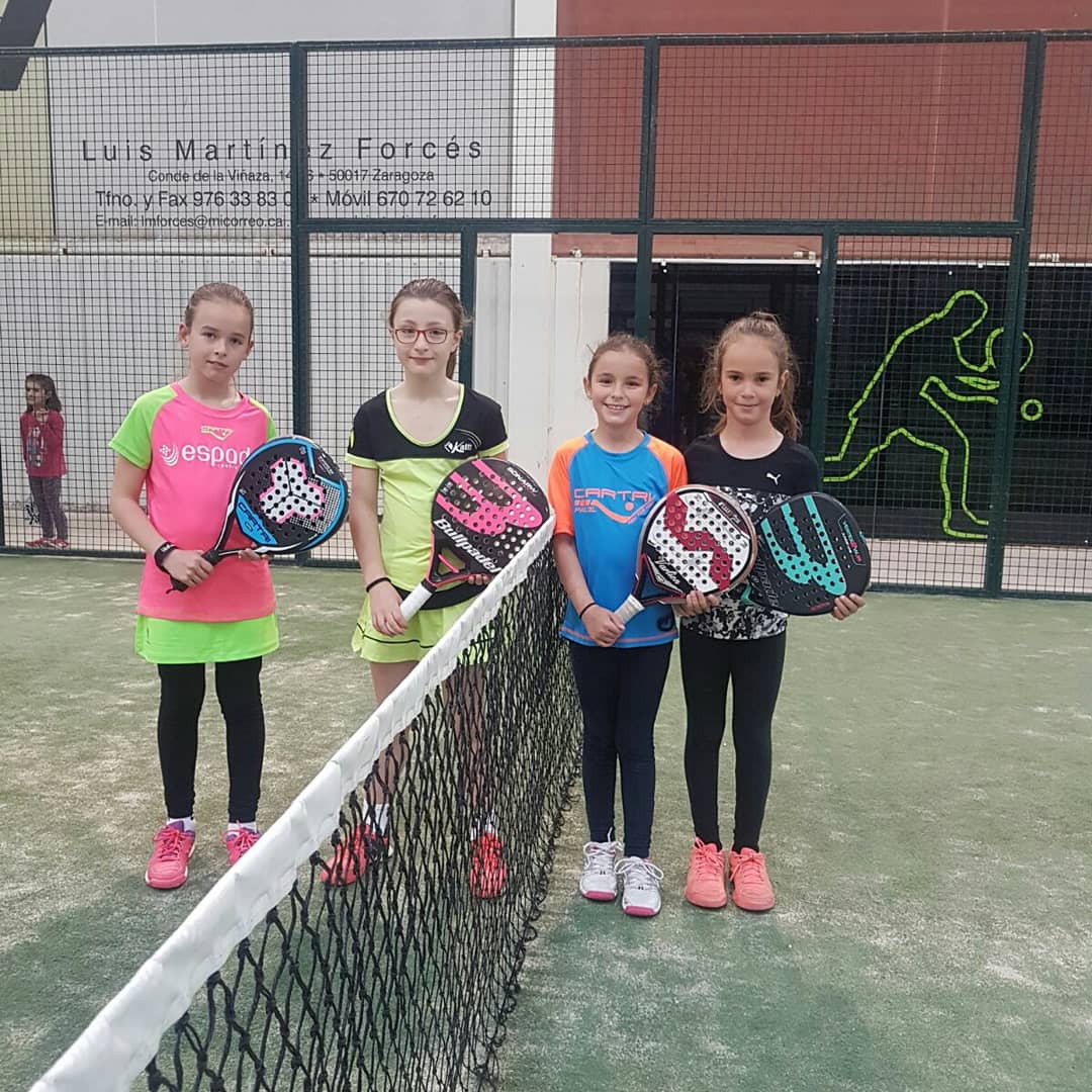 Este fin de semana se disputó en @padel_zaragoza  el TYC2 🎾🎾de @padelcv, carla tornero 👧escuela <a href="/idoiamartin/">Idoia Martin</a> junto a Inės👧 quedaron campeonas
¡ENHORABUENA CAMPEONAS!!
SEGUID ASI🔝
<a href="/cartripadel/">Cartri.internacional</a> 
Y las más peques de la escuela tambiėn van ganando partiditos.. muy bien peques😄