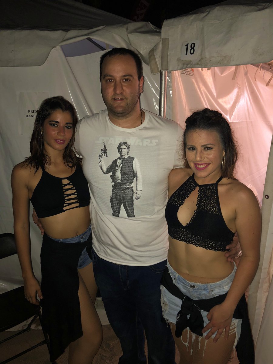 RonRafaelS's tweet image. Ron Rafael Shimshilashvili Backstage of Miami Beach Gay Pride 🏳️‍🌈 #ronrafaels #ronrafael #ronrafaelshimshilashvili #ronshimshilashvili #gaypride #miamibeachgaypride #thelmahouston