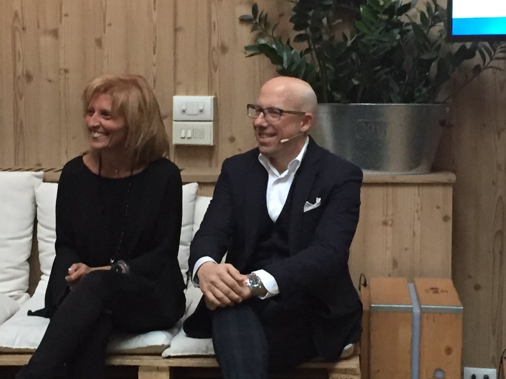 alefederferrari's tweet image. .@AltieriLuca @PanoramadItalia #Firenze: &quot;Siamo qui per dare risposte alle necessità espresse dal tessuto economico. L&apos;#IBMCloudGarage è un momento di confronto pratico con gli imprenditori che devono e vogliono trasformare il proprio business in senso digitale&quot;