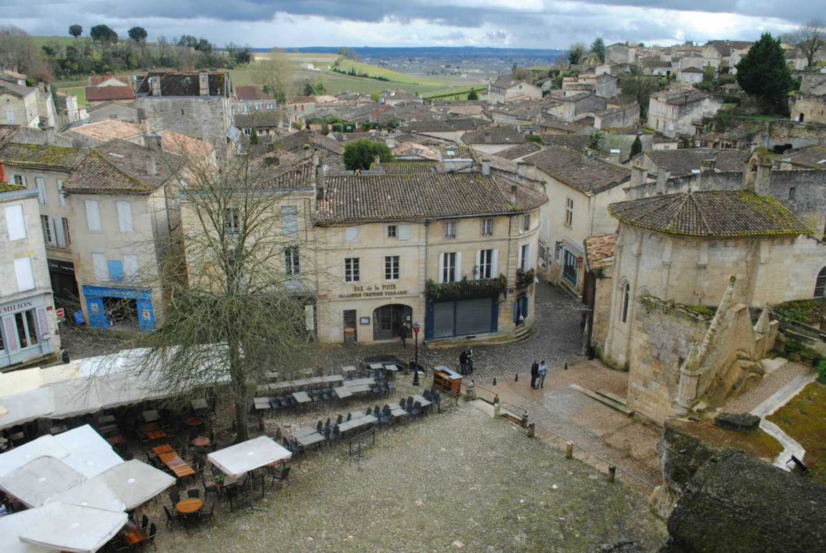#bordeaux e dintorni, #backpackers style. Un viaggio lento, on-the-road, alla scoperta della Nuova Aquitania: dall'oceano di Arcachon ai vigneti di Saint-Emilion, passando per l'elegante Bordeaux  deborahcroci-traveldesigner.com/it/bordeaux-di… <a href="/VisitBordeaux/">Visit Bordeaux</a>