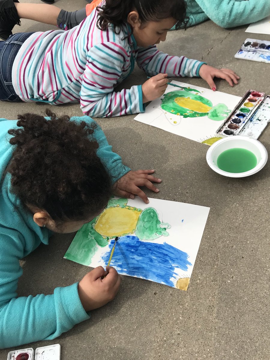 WietfeldM's tweet photo. Water painting frogs on this beautiful day! @PCElemSchool #lakeviewvikes https://t.co/YEKQYkSjyP