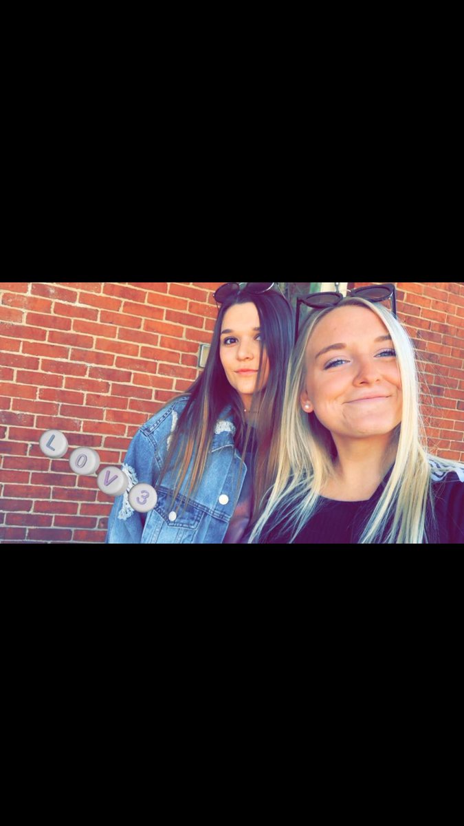 Alpha Xi Delta tweet media