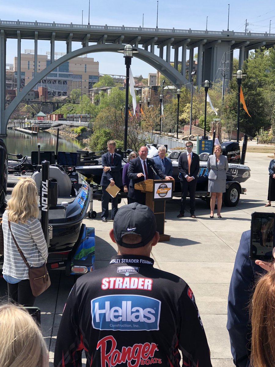 KnoxvilleBuzz's tweet photo. Exciting announcement from the @visitknoxsports - #Knoxville will host the 2019 Bassmaster Classic! https://t.co/tlrlJxU9qT https://t.co/joImUteHAK
