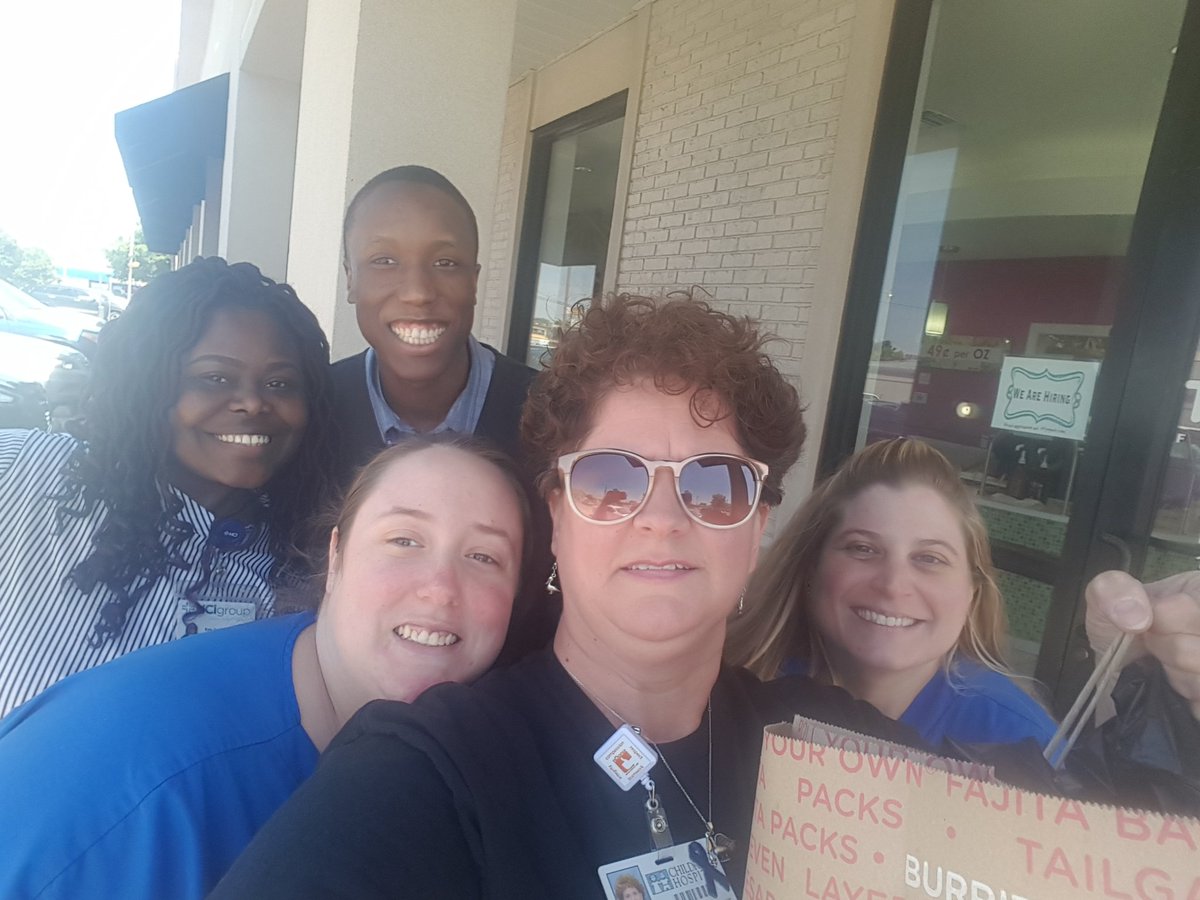 chnolaalong's tweet photo. Took a walk and picked up lunch with our ATE's and staff. Beautiful day and much needed fresh air!!! #epic #gain10pounds #izzos @CHPedsHaylock @CHNOLAgroninger https://t.co/KuVtx6NHFz