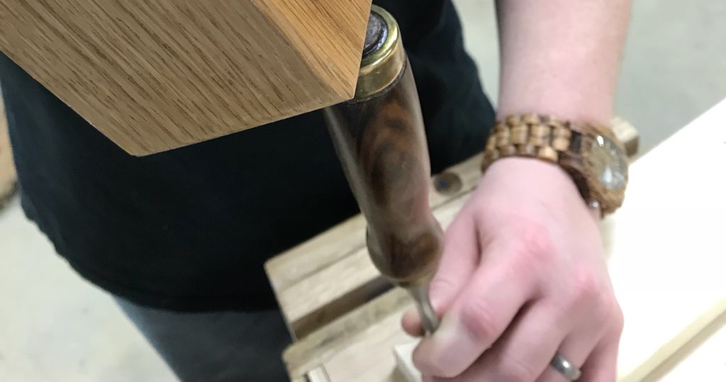 stoneandsonsws's tweet photo. A little chisel action in the shop from @jaybates86. A wood mallet to a wooden handled chisel, chiseling a piece of wood on a wooden table wearing a wooden watch... https://t.co/5mtLrWBtYg
#woodworking #woodwork #wood #diy #woodshop #workshop #stoneandsonsworkshop https://t.co/FHOFy7d28y