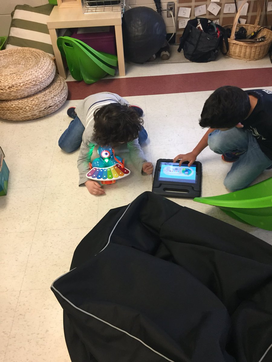 talvarezclass's tweet image. Going #beyondthehourofcode