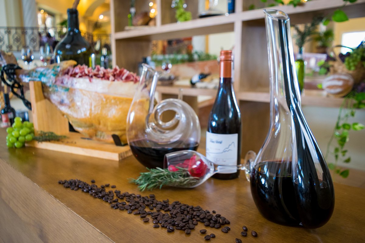 HiltonPDC's tweet photo. Disfruta de nuestra #CataDeVinos y descubre combinaciones perfectas de  #Sabor #Color #Textura #Aroma ¡No te lo puedes perder! 🍷
Jueves 26, 5:30 p.m. Lobby 

#TodoInlcuido #Vino #TheRoyalPDC https://t.co/IrzqRAJFfN
