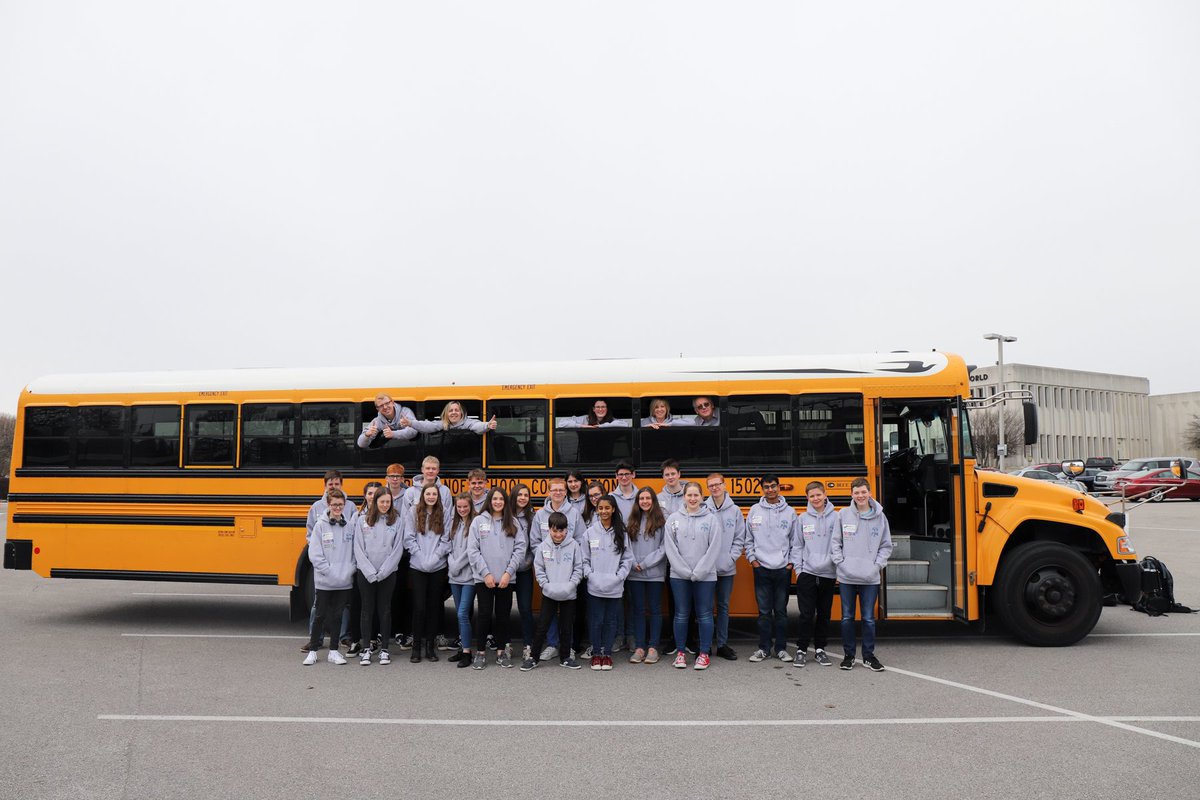 WorcsCityBrass's tweet image. @TomNewittFree we managed to get a photo next to the big yellow bus! Thanks again for helping us promote our successful Chicago Tour #WorcestershireHour