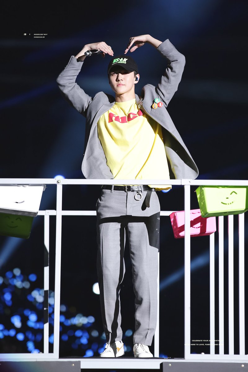 iridescent_boy's tweet image. 2018.04.12 04:12

너무 축하해주는 사람들이 많아서 너무 좋다. 정말
오늘 생일이신 분들 생일 축하드려요.
행복한 하루가 되셨기를💐

#HappySehunDay #세훈아생일축하해 @weareoneEXO
cfile29.uf.tistory.com/original/99CD7…