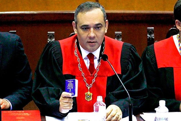 Maikel Moreno: "son absurdas, temerarias y delictuales las acciones de abogados que usurpan cargos" - noticias24.com/venezuela/noti…