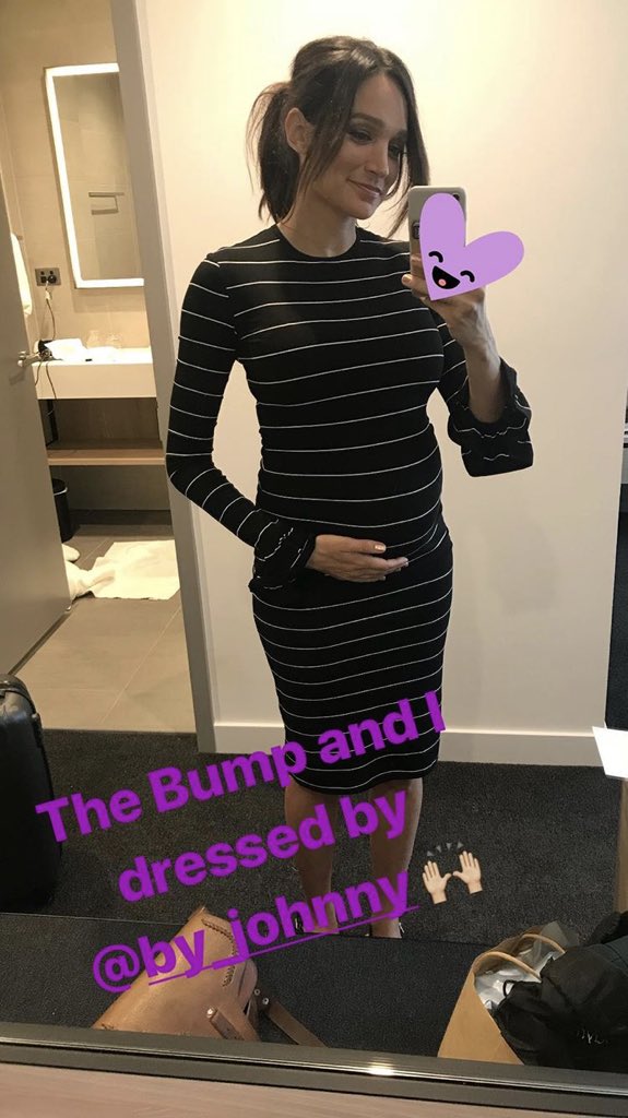 Es evidente que Nicole está PRECIOSA. Pero me intriga saber qué collons está tapando poniendo el emoji del corazón justo ahi... 😂😂 o es casualidad? 🤔