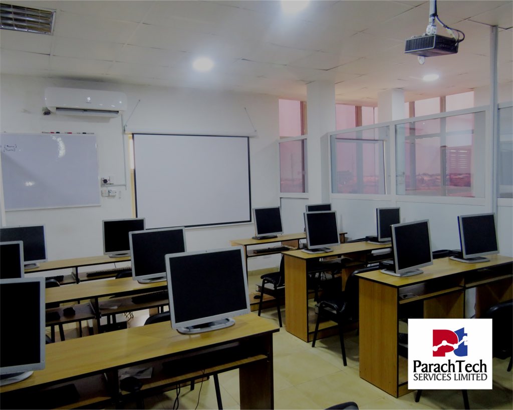 parachtechng's tweet photo. The ParachTech Synergy Hub offers you a conducive workspace, private offices, training room, conference room, mail handling and business address, super fast internet and lots more for the best prices in Lagos. Come experience it! 
Starting from N1,500/day and N25,000/month https://t.co/dpYWcSL1dP