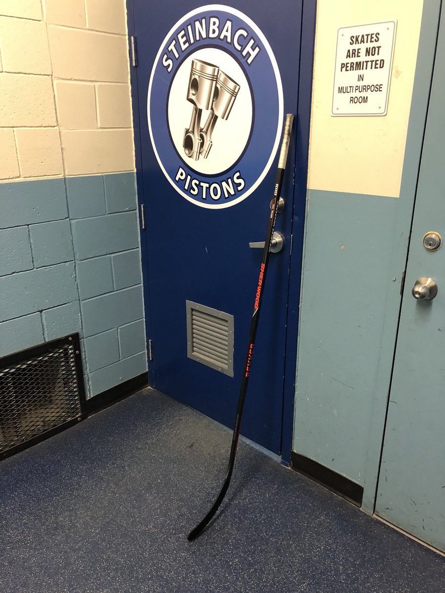 00clutch's tweet photo. On behalf of the @MJHLPistons organization and myself. we want to say we are with you @HumboldtBroncos 💚💛#PutYourStickOut #prayingforHumboldt https://t.co/fgvPPSWbOP