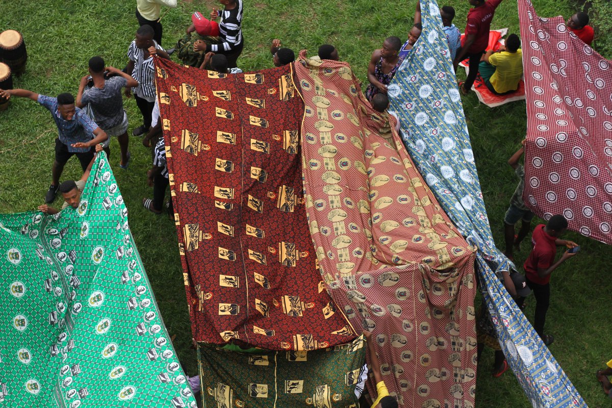 VandalsUg's tweet photo. so colourful as vandals Rep their various SHS on campus!! we are vandals!!! Its Rep your school procession live in UG. Brought to you buy Commonwealth Hall and its still #AGAMEMNON #VANDALSHALLWEEK .. INSIGHT.π€ͺπ€ͺπ€ͺπ€ͺ https://t.co/TqQpHJ4o4K