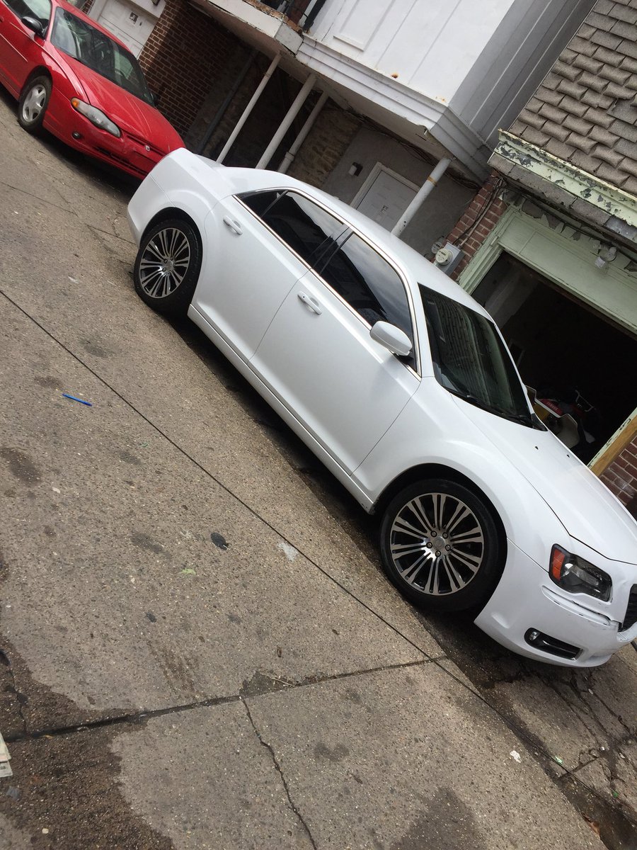 thegoodguy30's tweet photo. White girl clean......#comflywithme #ibringshittolife https://t.co/VAq5ihzXdM