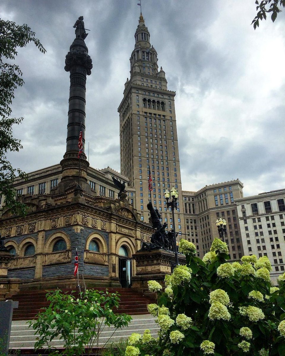 rencleveland's tweet photo. Discover the Galleries at CSU's special exhibit, "Cleveland’s Endearing Symbol: 52 Stories of the Terminal Tower,"  running through April 21st.  

📸: greg_is_downtown https://t.co/CQ2gOY25Je