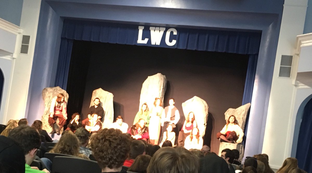 PamWaters22's tweet photo. CHS juniors thought the LWC Theatre performance of Macbeth was wonderful! https://t.co/pTooFcsZ3R
