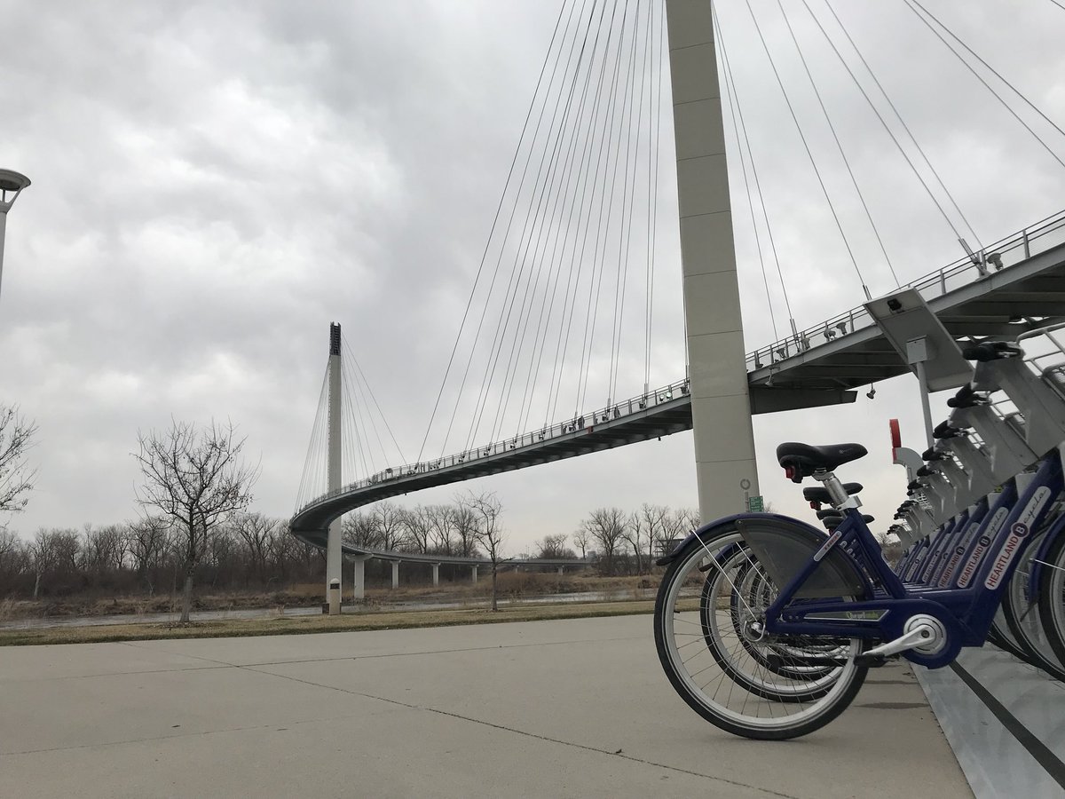 DanielLawse's tweet photo. Lyft from DT Omaha to River’s Edge Park. Walk across the Bob Kerry Pedestrian Bridge. @HeartlandBcycle back to @verdisgroup #multimodallife https://t.co/q1DiaLu8iM