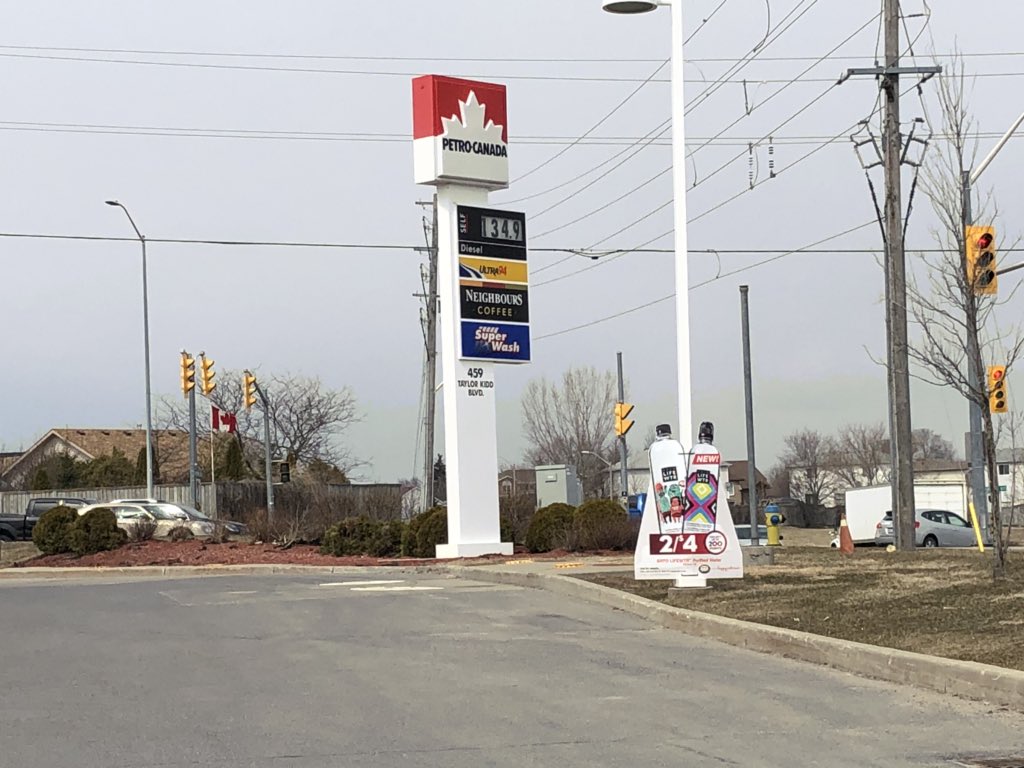 Maegen_Kulchar's tweet image. Gas has started to rise in price in Kingston. @CKWS_TV 126 to 134.9 #ygk #gas