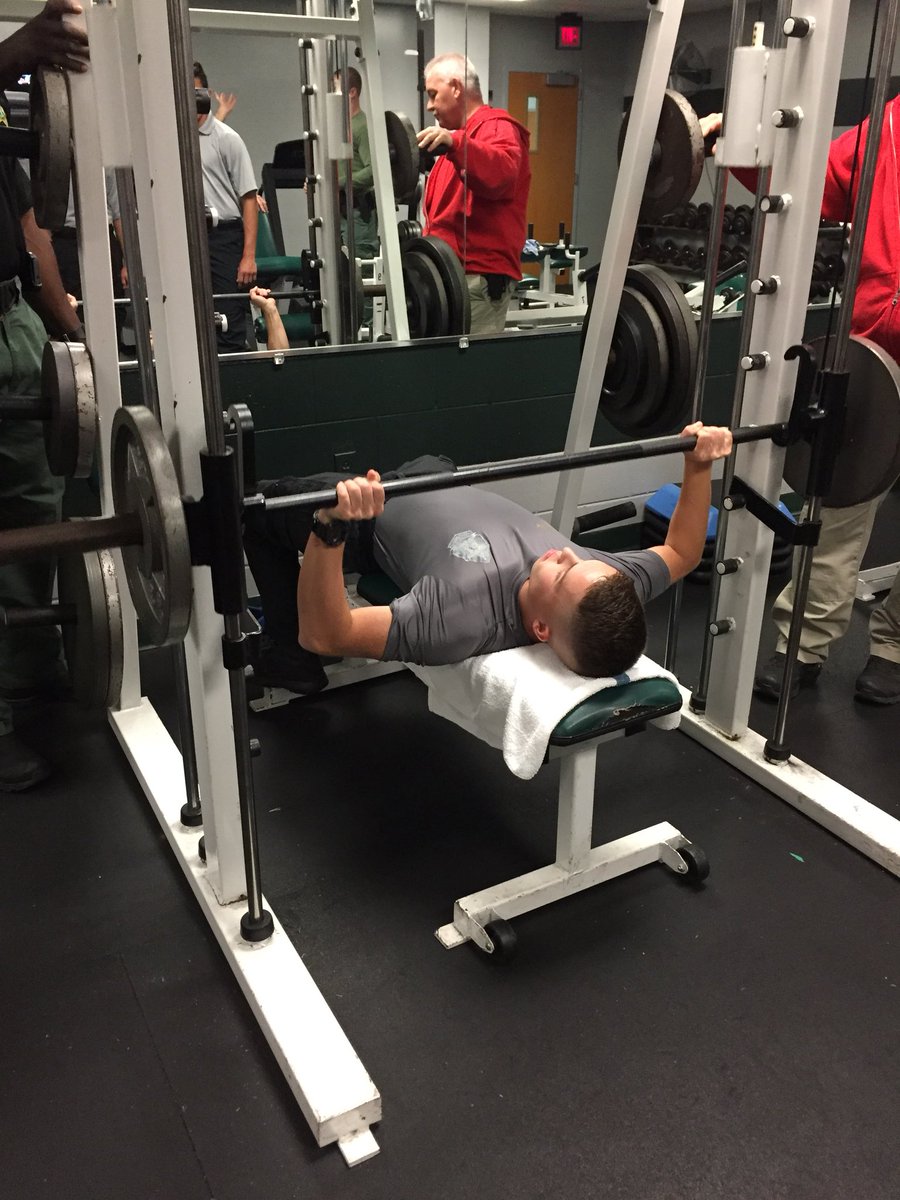 ExplorerPost916's tweet photo. Before the General Meeting, a select few of Explorers tested their physical strength in preparing for a new unit within the Explorer Post. #pascoproud #pascoexplorerspost916 https://t.co/VUfx7lW4C0