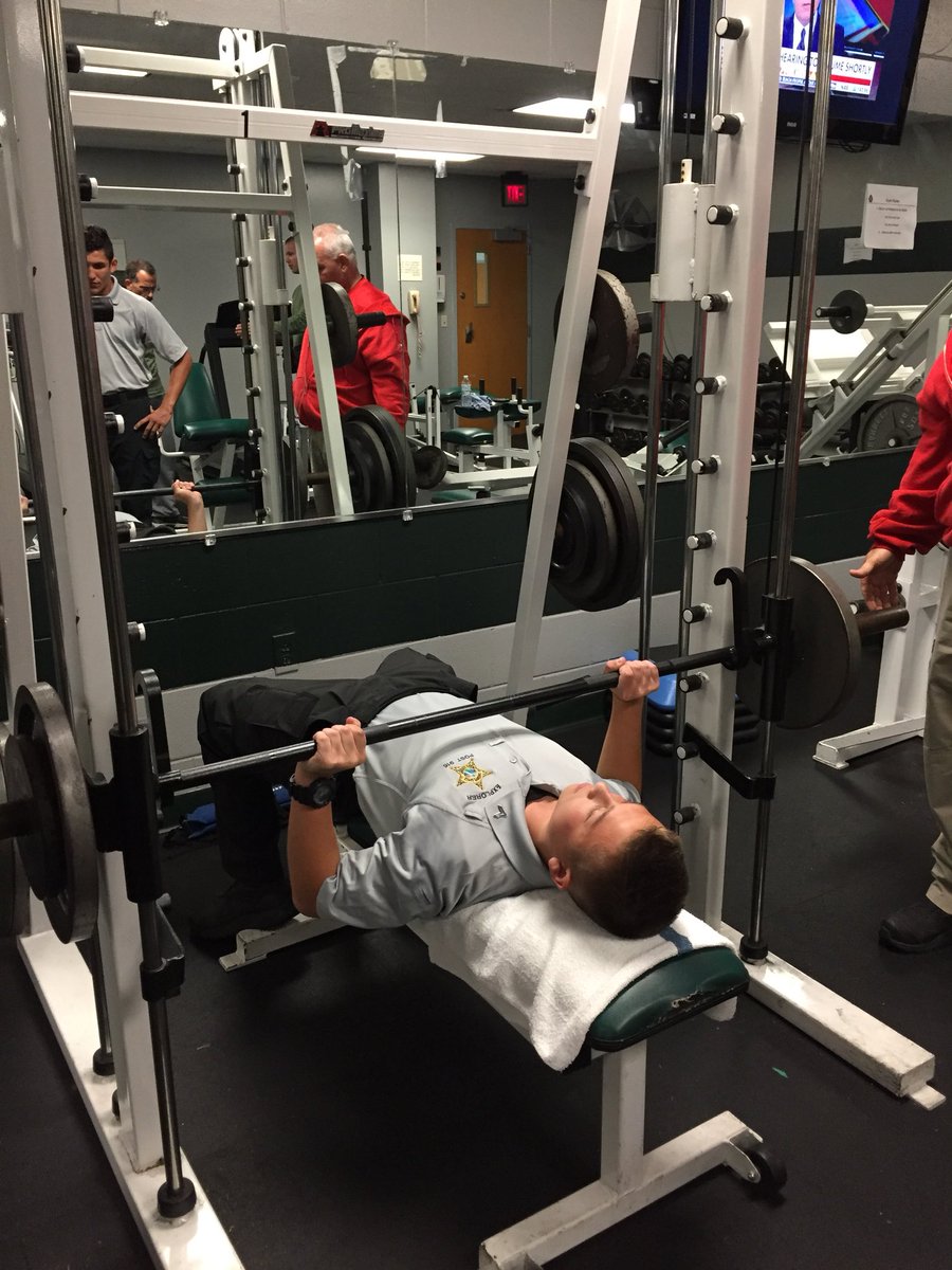 ExplorerPost916's tweet photo. Before the General Meeting, a select few of Explorers tested their physical strength in preparing for a new unit within the Explorer Post. #pascoproud #pascoexplorerspost916 https://t.co/VUfx7lW4C0