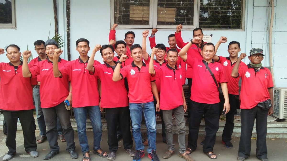 GarengSumar's tweet photo. Paguyuban Warga klaten juara.1 kuis siapa berani. TVRI.Pusat. https://t.co/uyJXYx78NR