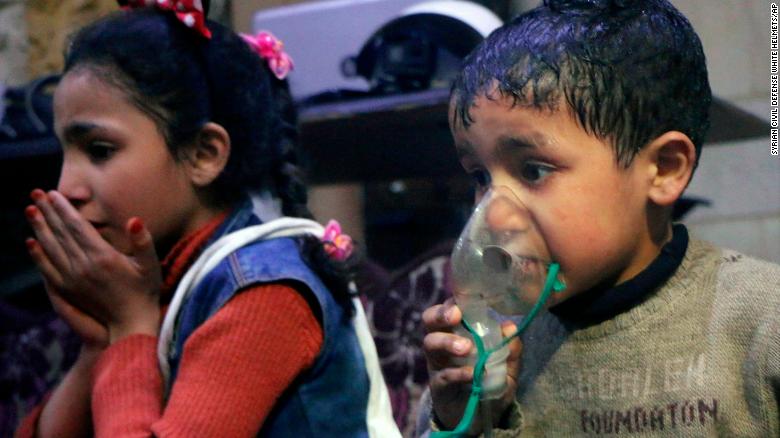 World Health Organization estimates 500 Syrians were affected by the chemical weapon attack in Douma. bit.ly/2EE7ktk