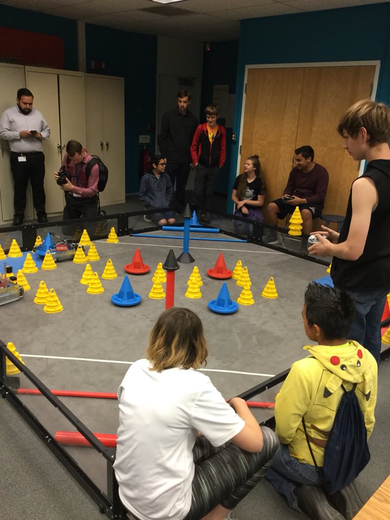 kcgmsstem's tweet photo. Guinn’s Mechanical Titans showcasing their Robotic Skills in celebration of Robotics Week! https://t.co/N9UMLMqHVl