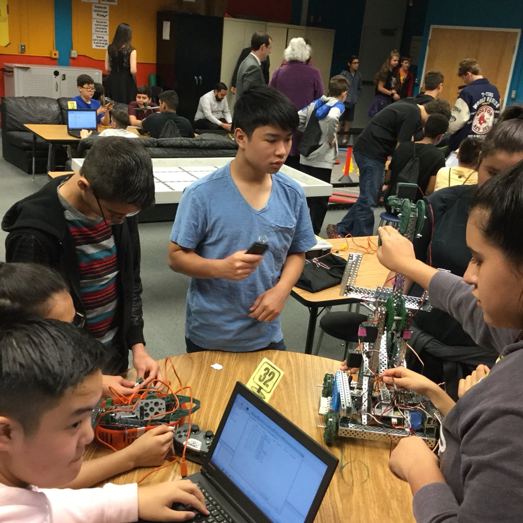 kcgmsstem's tweet photo. Guinn’s Mechanical Titans showcasing their Robotic Skills in celebration of Robotics Week! https://t.co/N9UMLMqHVl