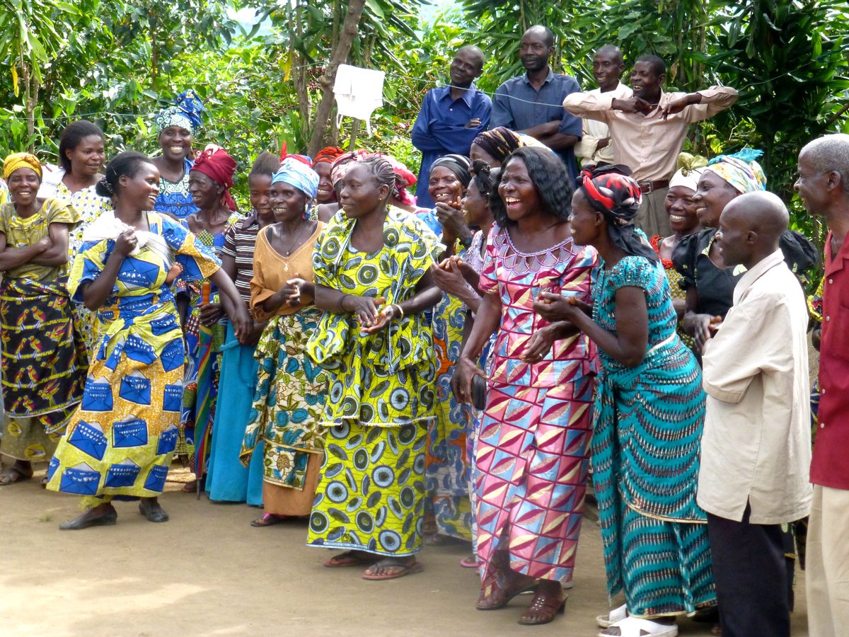 Bridgehead's tweet photo. New! One sweet coffee from the women of SOPACDI, Democratic Republic of Congo.
SOPACDI pays a price premium for ‘Women’s Coffee’ to its female members, which helps enable them to provide for their families. See our blog.
#sopacdi #bridgeheadcoffee #womencoffeefarmers #drcongo https://t.co/lIDAbnv2wm