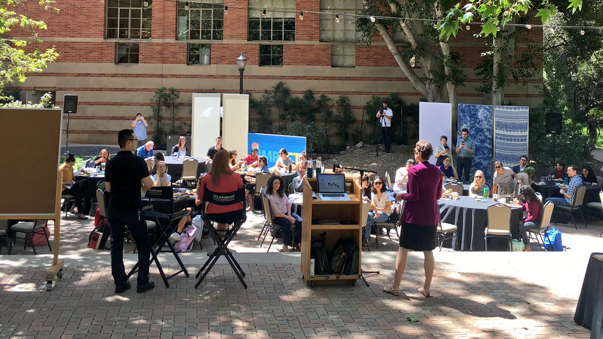 jennbetkolia's tweet image. It’s a beautiful day for a #designthinking workshop with @OpenIDEO_LA! #ImpactWeek #whyAnderson