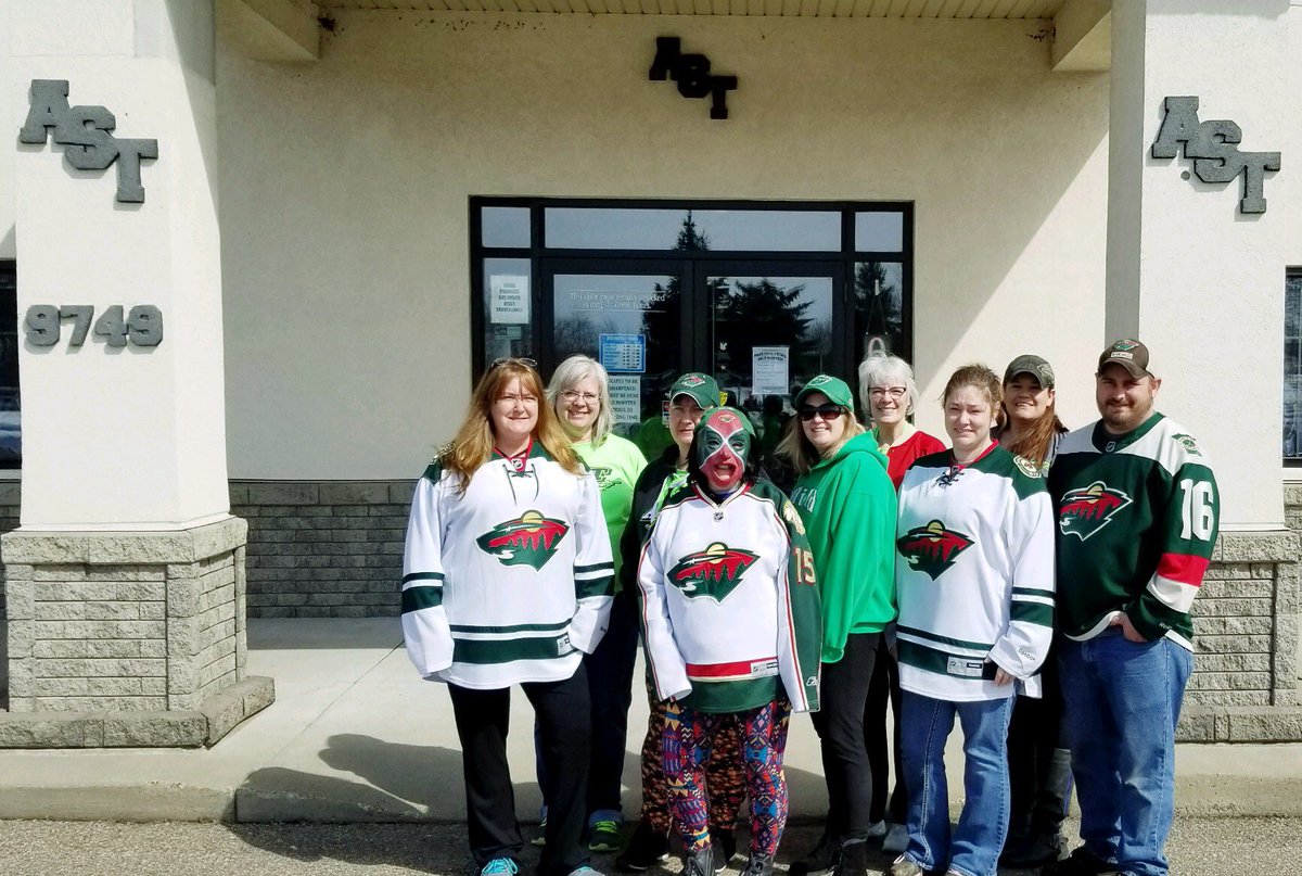 BlackHolePatch's tweet photo. The AST Team doing Wild Wednesday! @MyBOBCountry #mnwild #WildWednesday https://t.co/S0wrcTSYNI