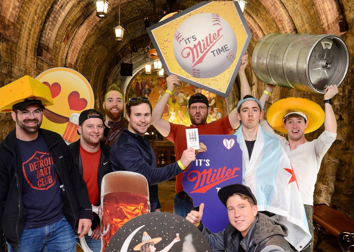 Day off in Milwaukee with some of the very best. 🤘🏻😝
#RR2D #RR2Dtour #RR2Dtour2018 #rockinroadtodublin #rockinroad