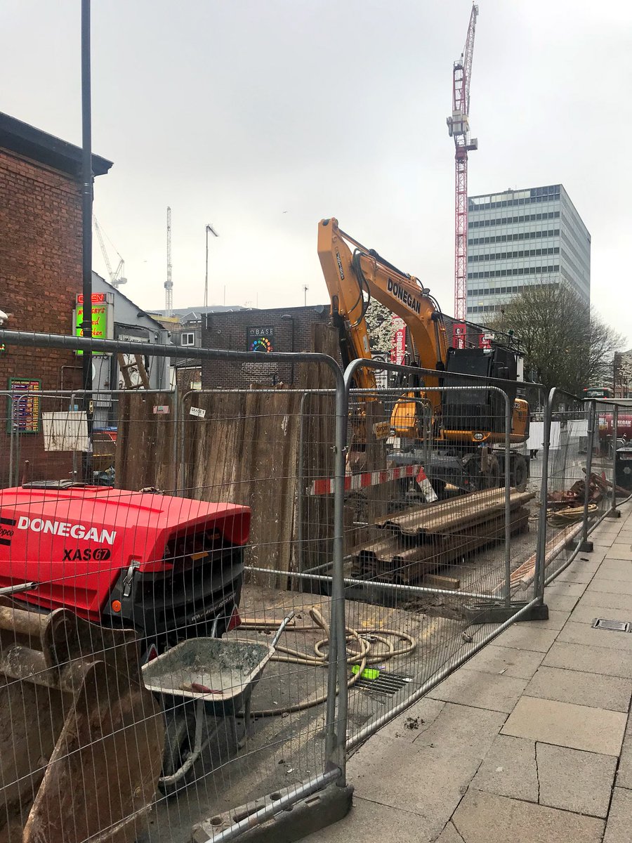 Building a better Manchester...

Great to see <a href="/DoneganCivils/">V. J. DONEGAN & Co. Ltd.</a> developing areas of #Manchester #CityCentre. <a href="/JCBmachines/">JCB</a> <a href="/CityLifeManc/">CityLife Manchester</a> 

#Construction #Security #SecuritySolutions