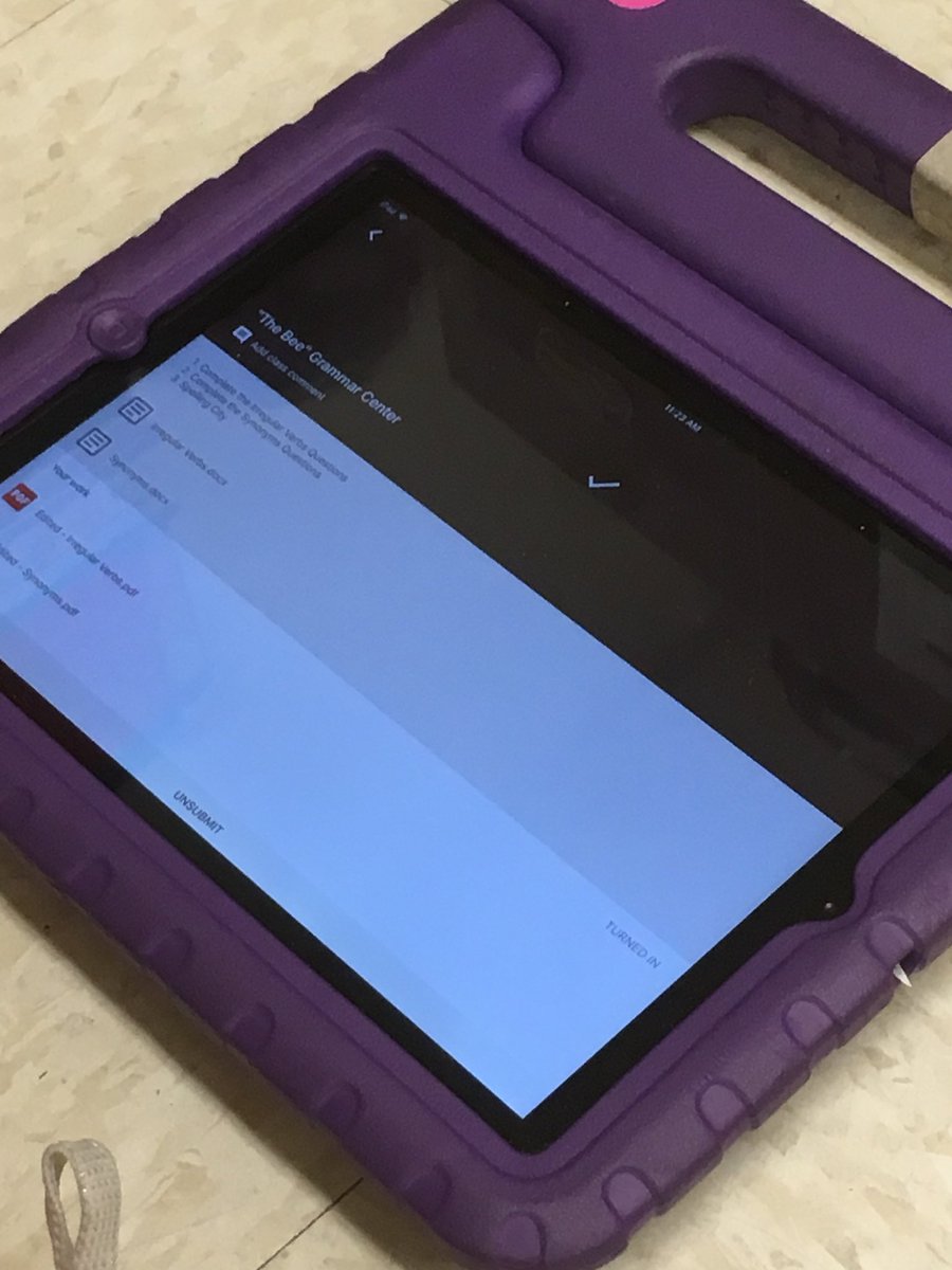 MrsProctorPES's tweet photo. Using Google Classroom on the iPads in our Grammar Center today! :) #GoogleClassroom https://t.co/FcDz37e82B