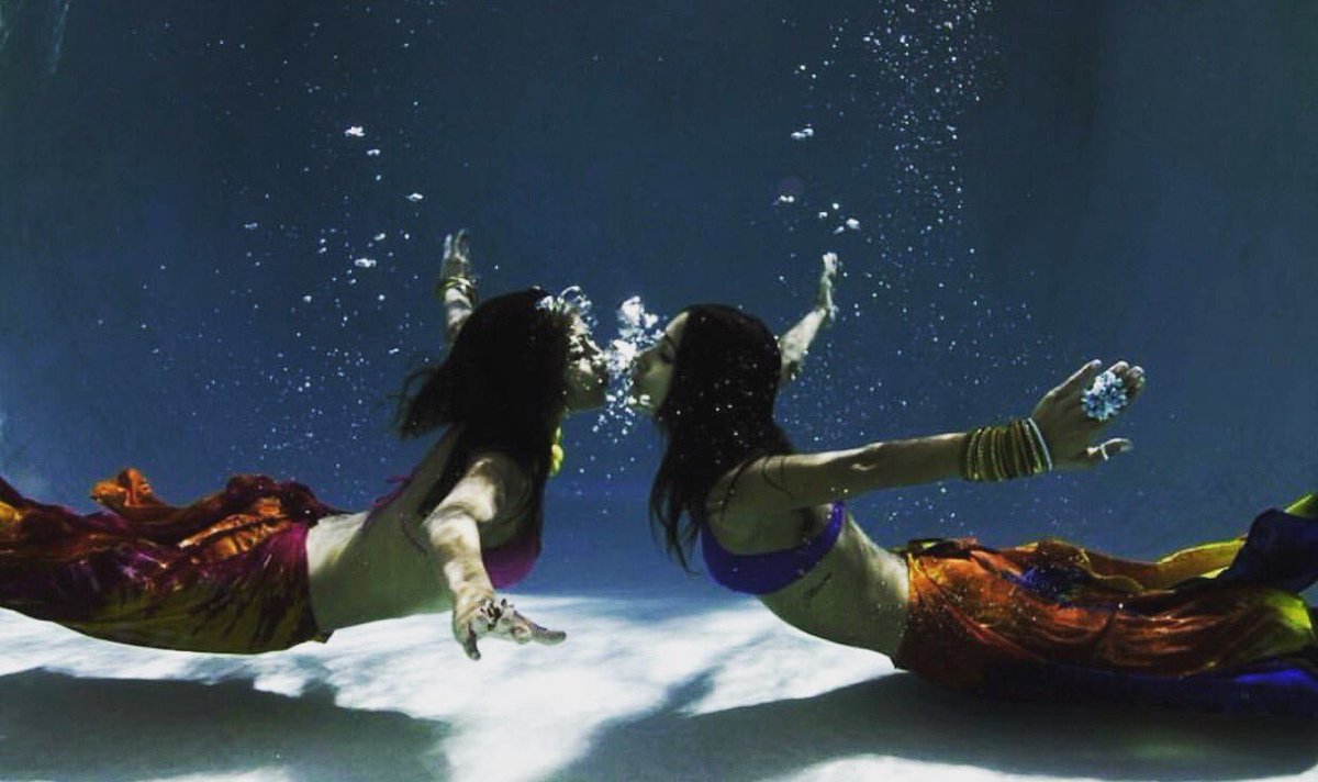 Life is more fun underwater
 #mermaids 🧜‍♀️ #AquabatixUSA 🇺🇸