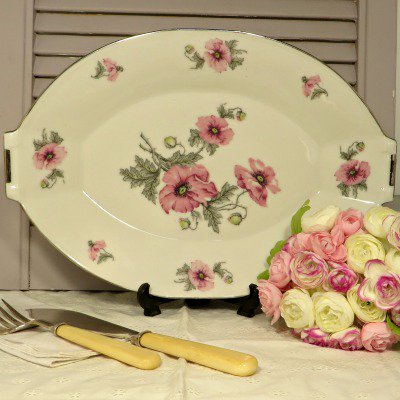 This is a French platter with beautiful poppies and silver edging #vintageshowandsell