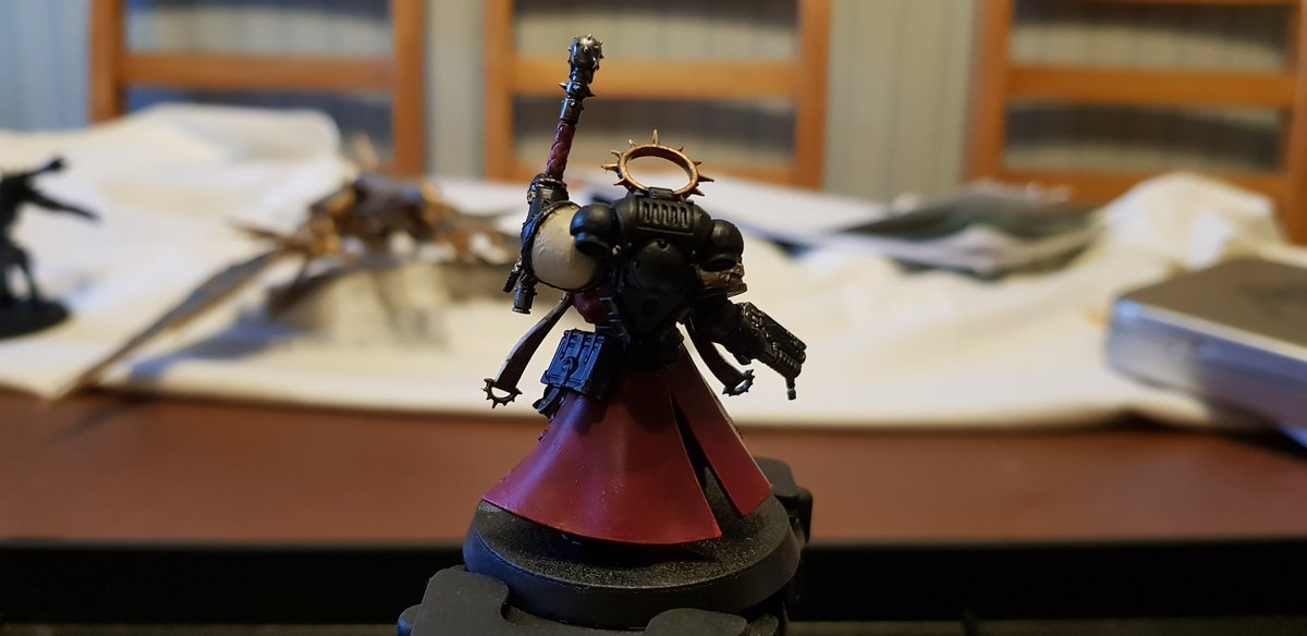 Red_Magician42's tweet photo. Had this primaris chaplin for a while now. Didn't know which chapter to put him in. After much thinking, I decided to put him in the Blood Ravens. They're still canon. #paintingwarhammer #warhammer40k #warhammer #dawnofwar https://t.co/UIUeBDsEru