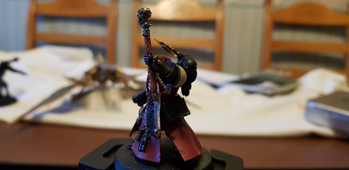 Red_Magician42's tweet photo. Had this primaris chaplin for a while now. Didn't know which chapter to put him in. After much thinking, I decided to put him in the Blood Ravens. They're still canon. #paintingwarhammer #warhammer40k #warhammer #dawnofwar https://t.co/UIUeBDsEru