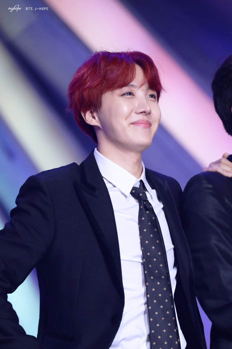 j-hope UK 🇬🇧 (rest) on X: Black suit 🎩 Red hair 🔥 What a pair 🙏  @BTS_twt #jhope #THOSFansBTS11A  / X