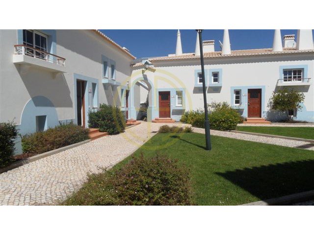 RRCabrita's tweet photo. Two bedroom villa- Budens, Vila do Bispo

https://t.co/uerGs1jBlm

#realestate #algarvevillas #algarveproperty #portugalproperty #goldenalgarve #townhouse #budens "viladobispo #algarve #portugal https://t.co/eKc5uEWjGt
