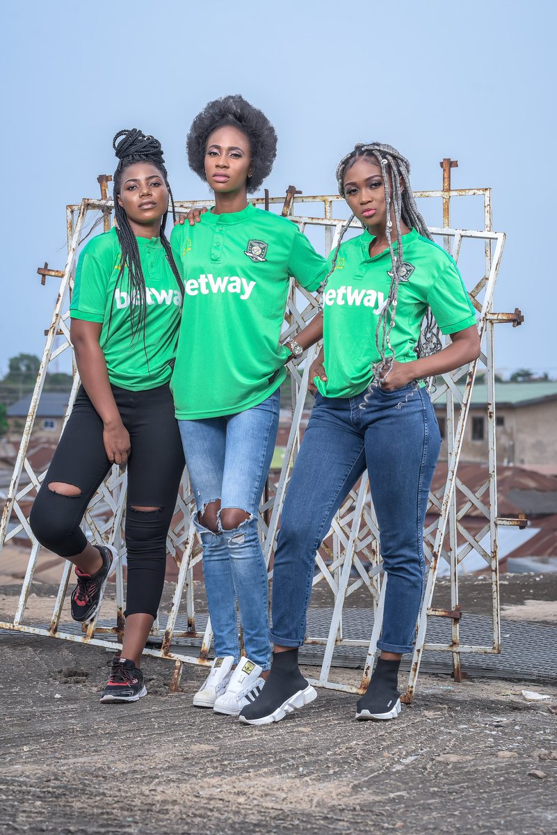 Mayniak_Sports's tweet photo. ~ Not only made for the pitch but beyond it too ~
@AduanaStarsFc 17/18 football season home kit.
#CutOutToConquer #MCMXVIII #SheVersions #SheCuts #FemaleVersions https://t.co/HkHplgLAR9