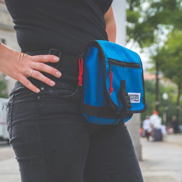 Hands free, on and off the bike // Our Daily Kit allows you to travel without extra weight and gets you around town. #gripunlimitedbags #ridewithgrip
.
.
.
#hippack
#everydaycarry
#gear
#bikebag
#dccyclists
#bikelife
#bikeDC
#optoutside
#urbancyclist
#my… ift.tt/2qlTW8e