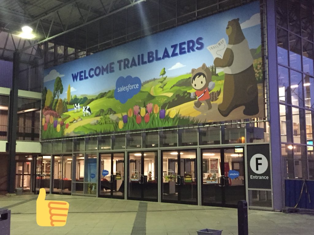 So ready for <a href="/salesforce_NL/">Salesforce NL</a> #WorldTourAmsterdam Come and pay us a visit and ask Why <a href="/yeurdreamin/">YeurDreamin'</a> ? #TrailblazerCommunity