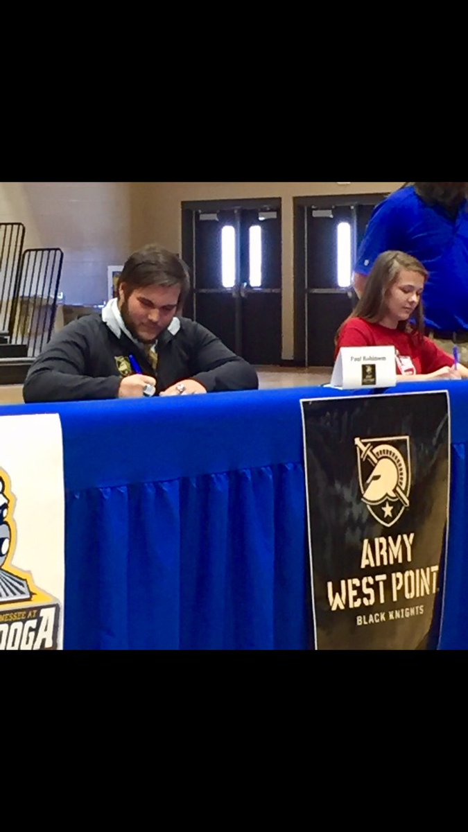 PaulRobinson318's tweet photo. I've been dreaming of this day for a long time. Can't wait to be in New York next year wrestling as a black knight at West Point! @ArmyWP_Wres @CoachKWard @ChrisChionuma @GoArmyWestPoint https://t.co/jrzk2hPQ4h