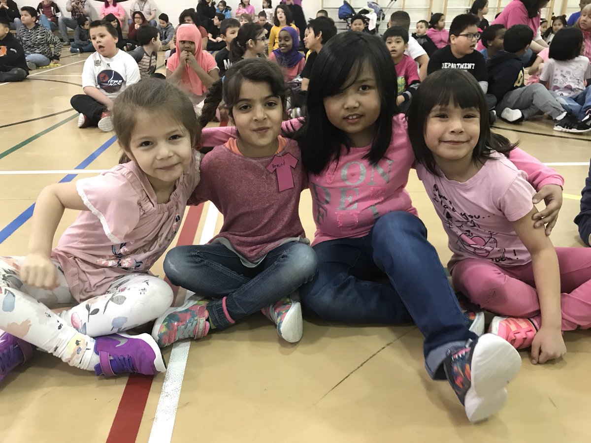 msrussellwpg's tweet photo. Stand Up for Kindness! #WSDPinkDay #DayofPink2018 #DayOfPink https://t.co/HnCkkpPC88