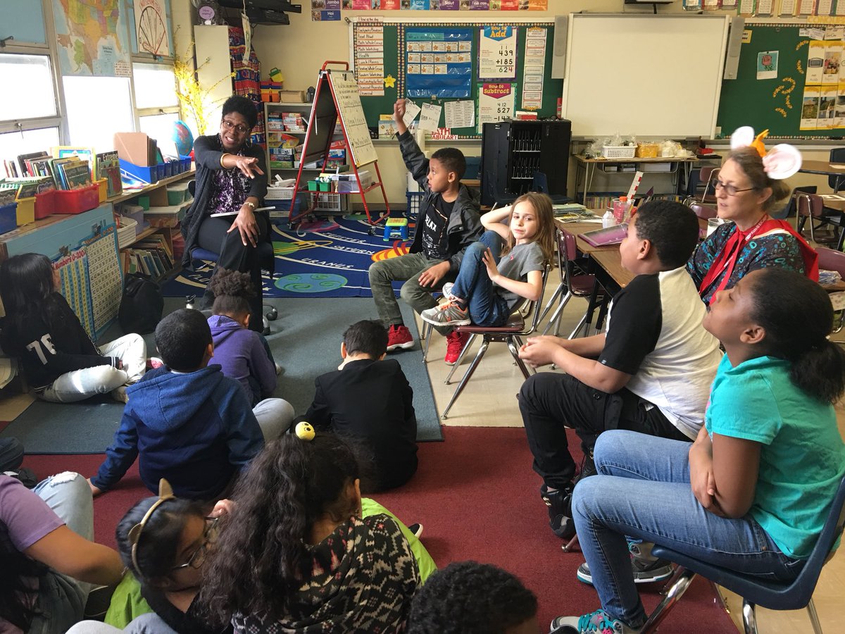 CMonterecy's tweet photo. Thank you so much Councilwoman @Nirva_LaFortune! Our 3rd graders loved having you visit today. Sharing the love of reading is what makes this week special. @pvdschools @ElementaryZone @kristinbagley #ReadingWeek2018 https://t.co/BYVCsHVLVm