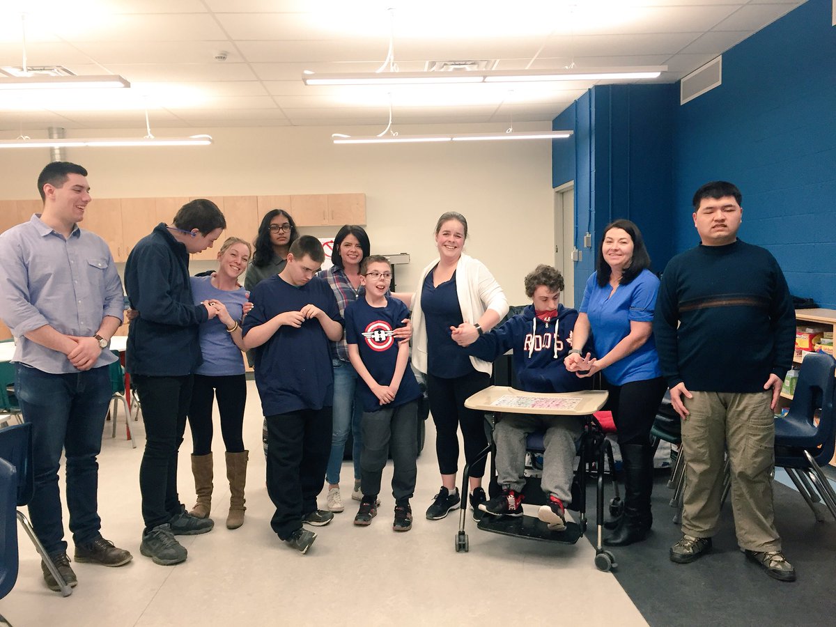 jcurriesclass's tweet photo. #lifeskills staff and students wearing blue to support a cause very near and dear to our hearts ❤️ #AutismAwareness #WearBlue #AutismDay2018 ‘why fit in when we were born to standout’ - Dr. Suess @FMPSD @CompMinerTweets https://t.co/kjVcSyMNPd