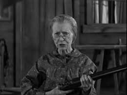 KayelaWest24's tweet photo. Beverly Hillbillies’ Granny knows what you’re talking about @BrennaSpencer! Get ‘Em Girl! #Trump #WomenForTrump ❤️🙌🏼💙 https://t.co/aXUmenKGop